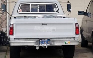 Dodge-d200-1972-grey-1