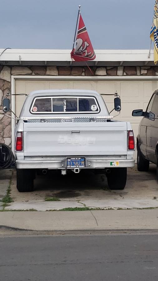 Dodge-d200-1972-grey-1