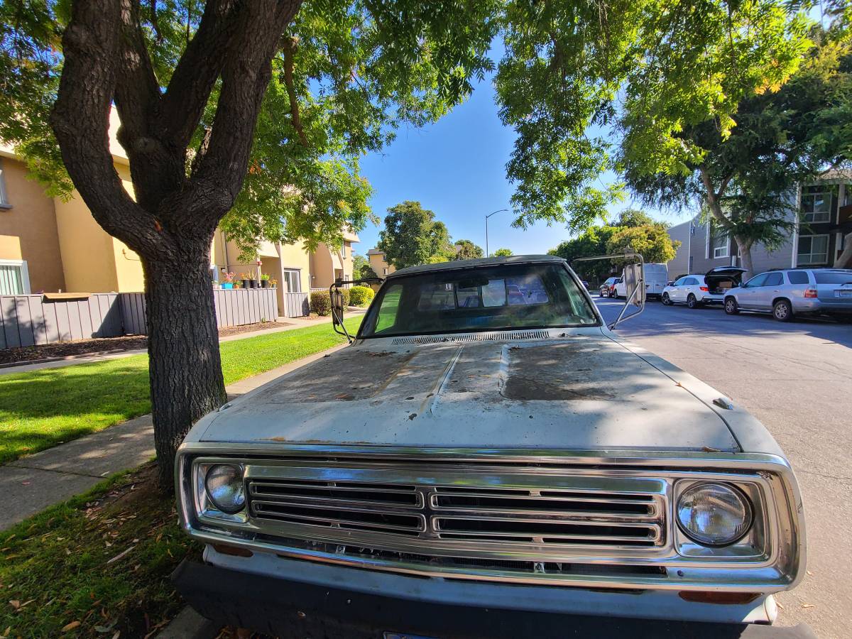 Dodge-d200-1972-grey-6