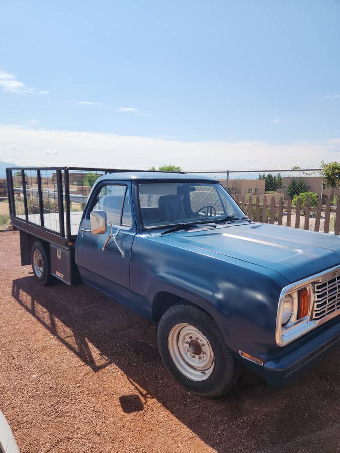 Dodge-d200-1977-blue
