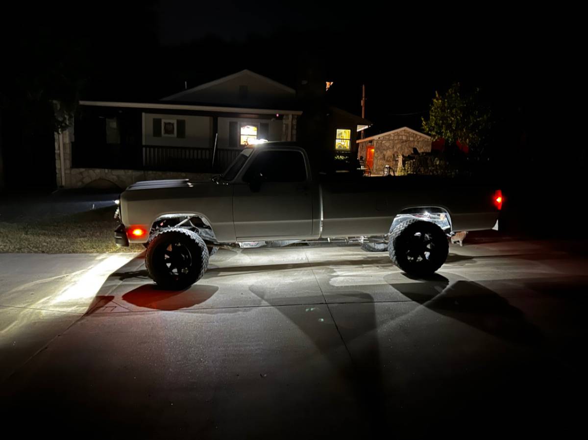 Dodge-d250-1991-white-2