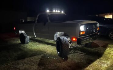 Dodge-d250-1991-white-4
