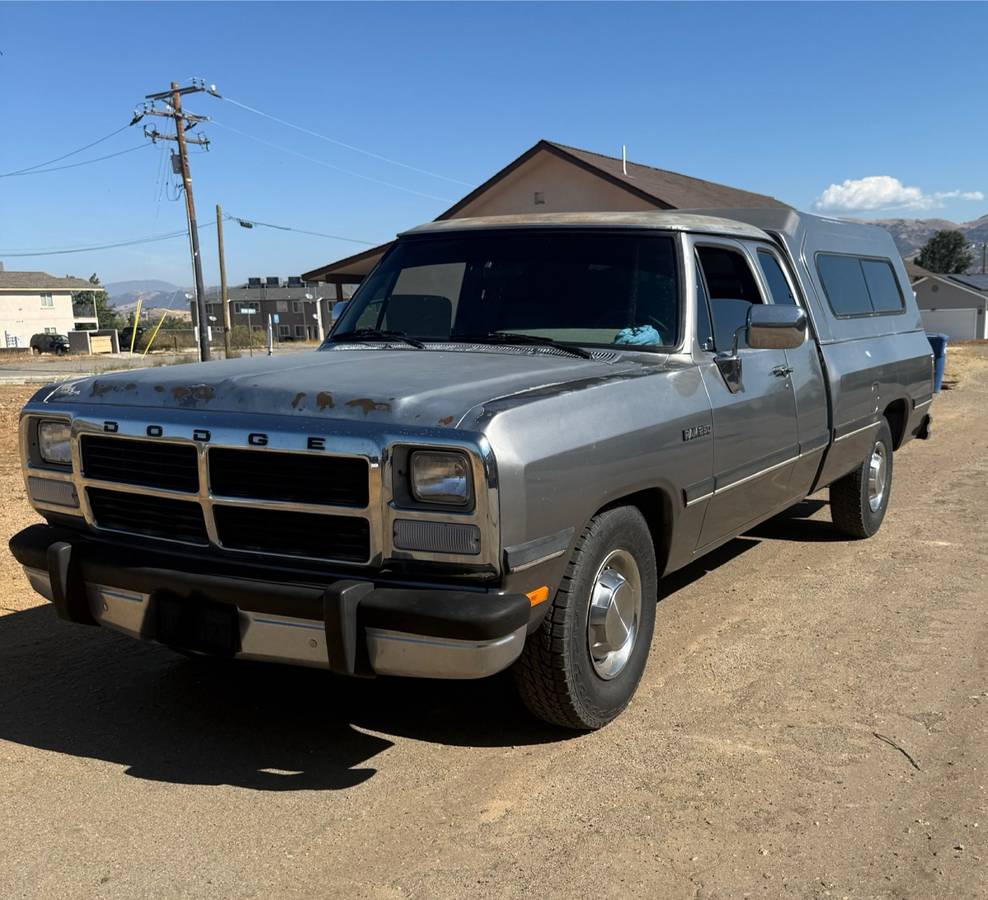 Dodge-d250-1992-grey-3