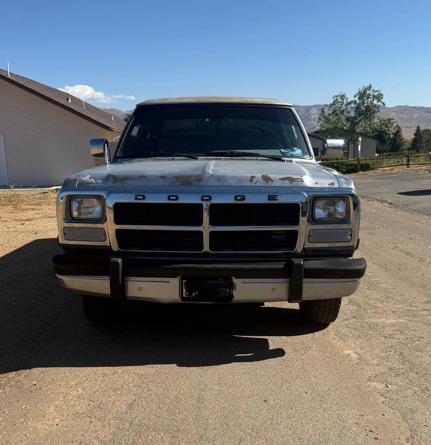 Dodge-d250-1992-grey-4