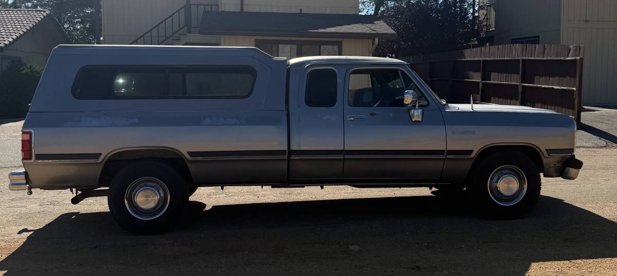 Dodge-d250-1992-grey-5