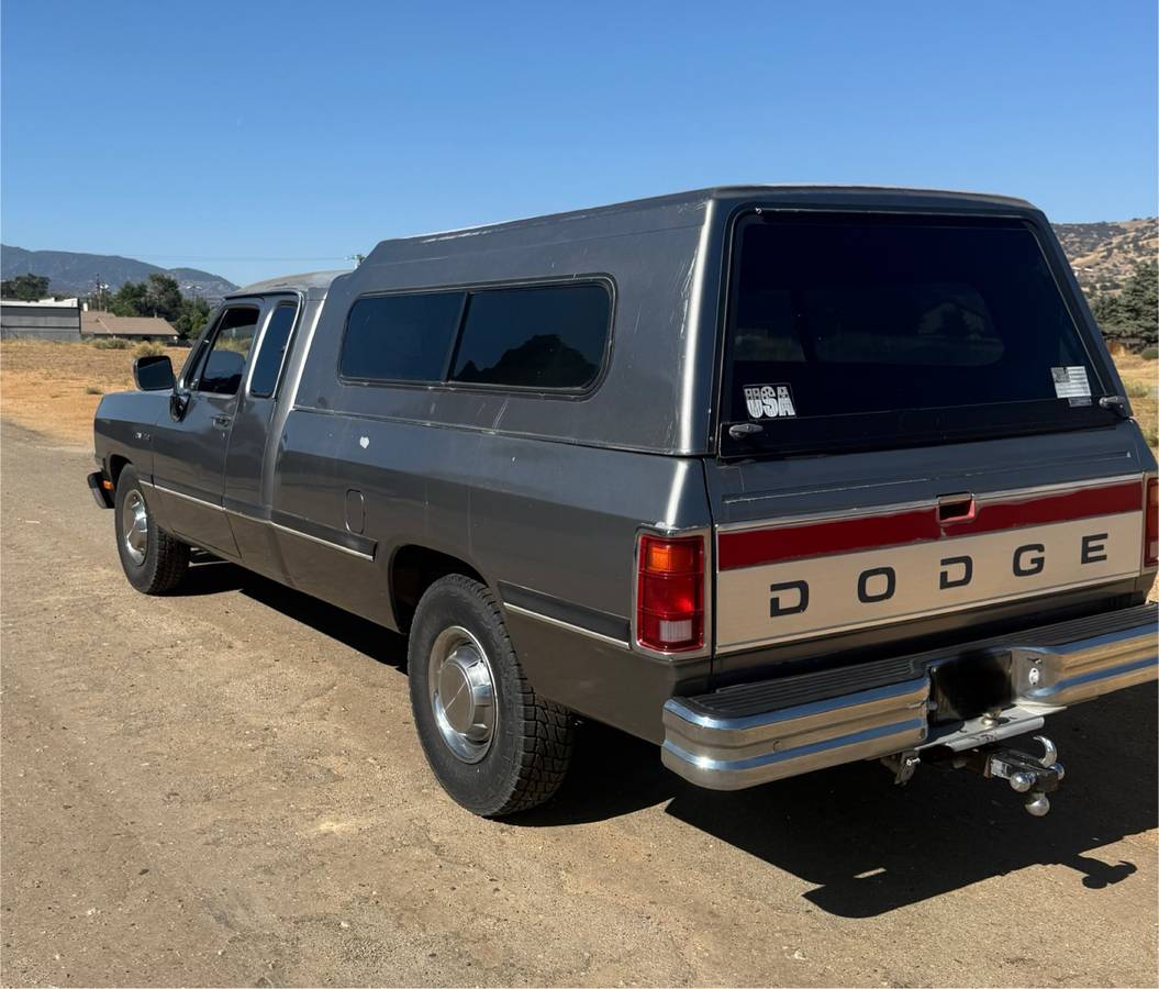 Dodge-d250-1992-grey-7