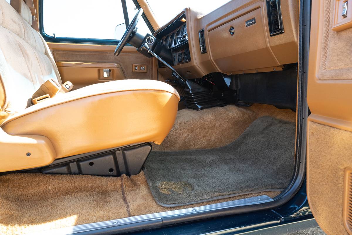 Dodge-d250-diesel-1993-10