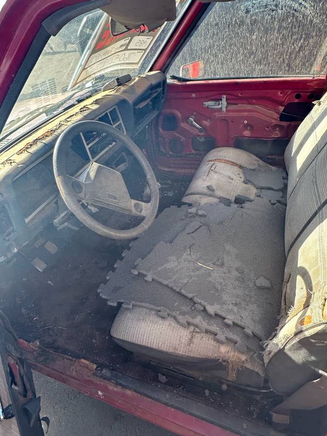 Dodge-d50-conv.-cab-custom-1985-red-4