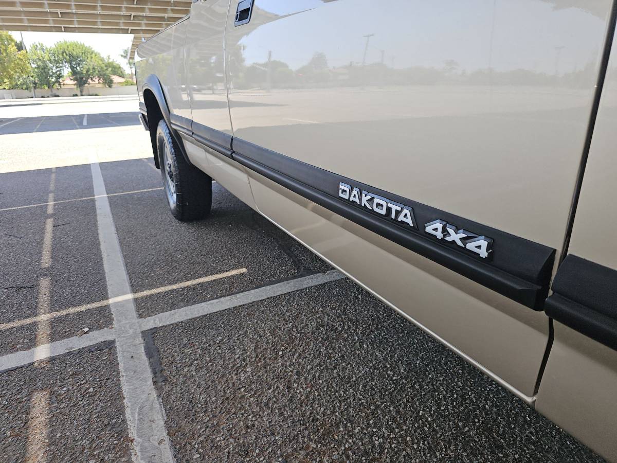 Dodge-dakota-1992-8