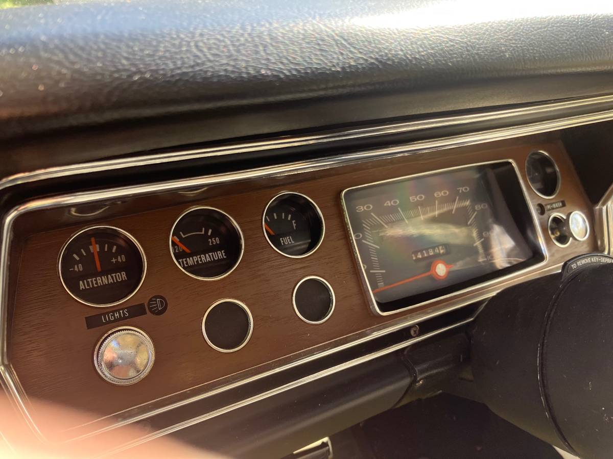 Dodge-dart-1975-18