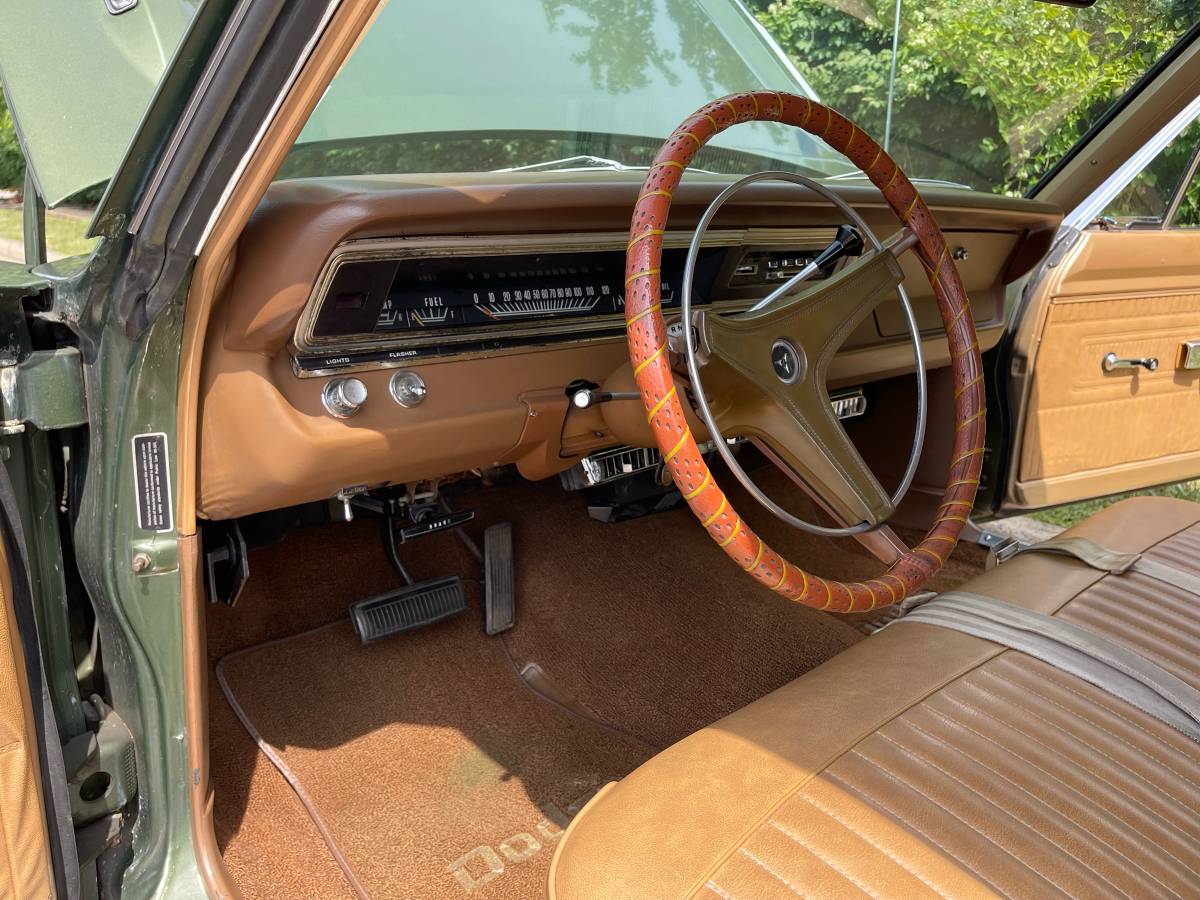 Dodge-dart-swinger-1969-green-11