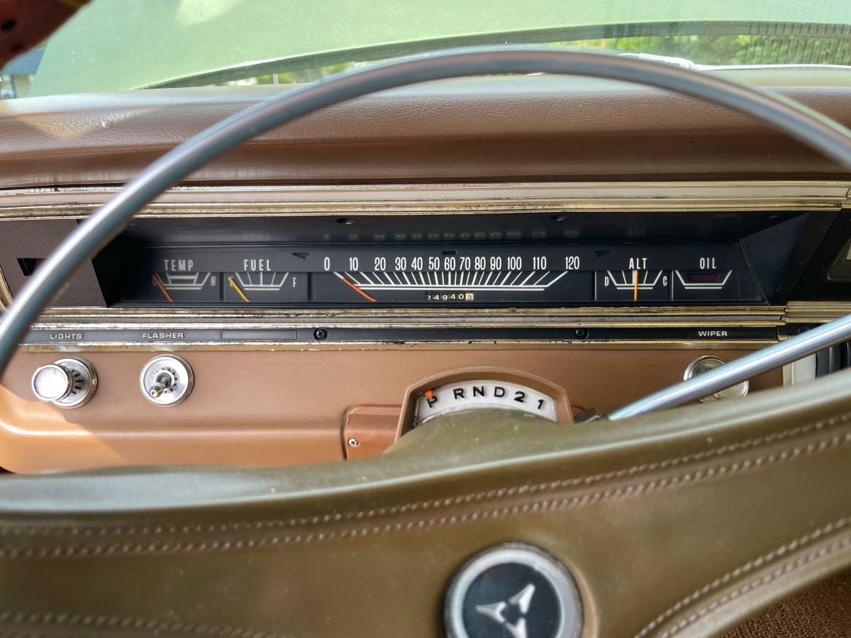 Dodge-dart-swinger-1969-green-12