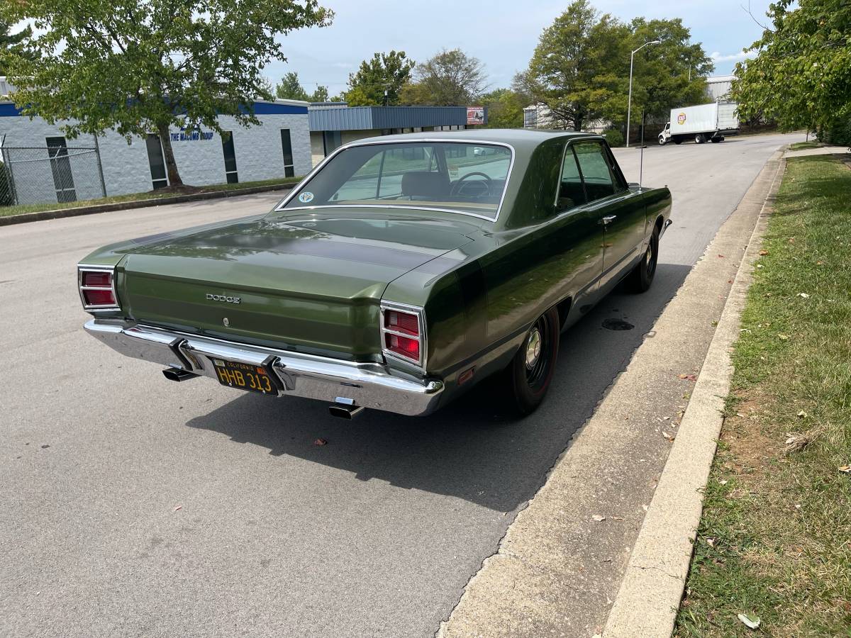 Dodge-dart-swinger-1969-green-2