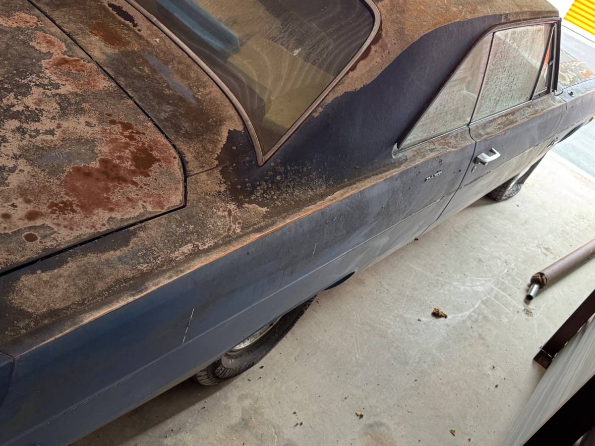Dodge-dart-swinger-1972-blue-18