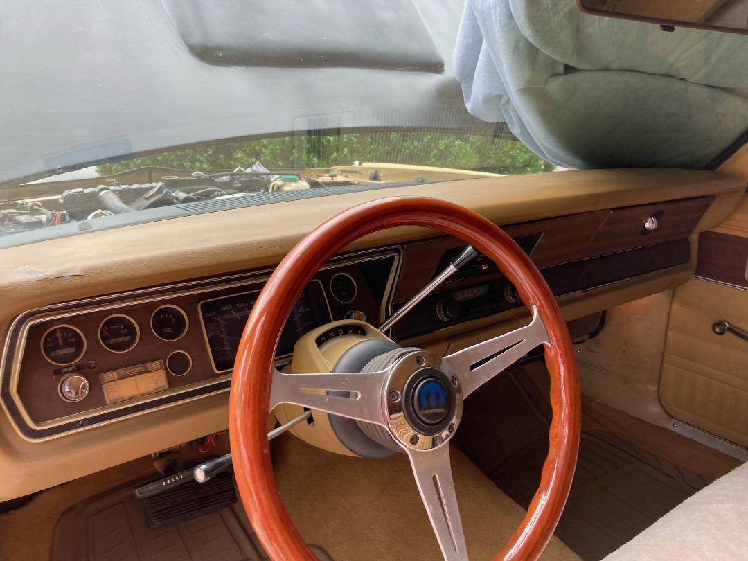 Dodge-dart-swinger-1974-custom-9