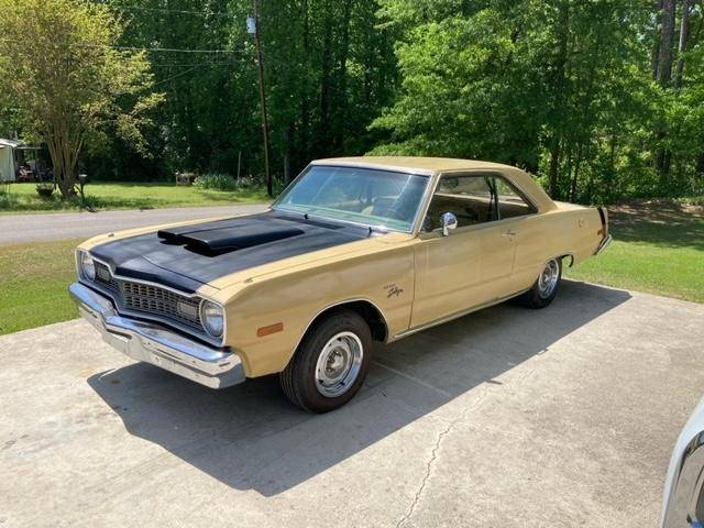 Dodge-dart-swinger-1974-custom