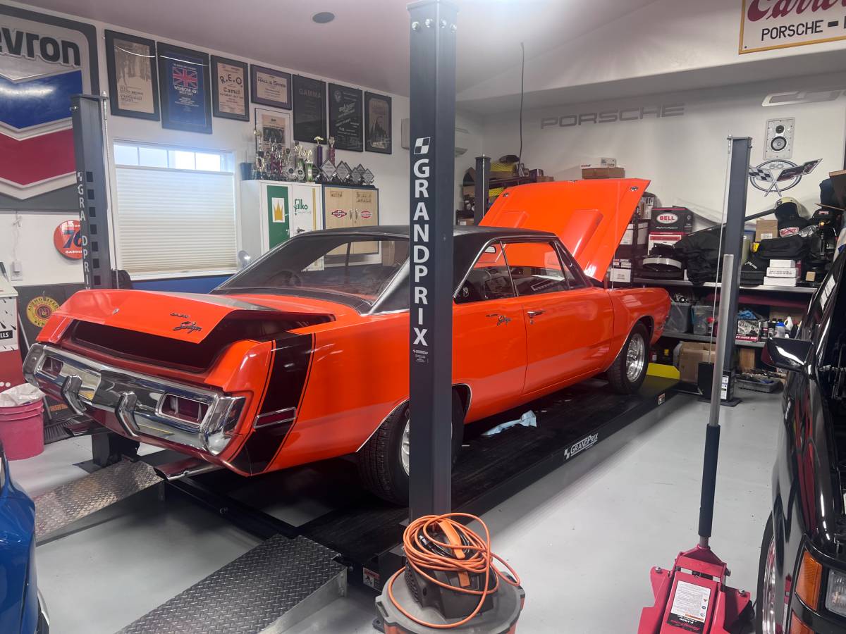 Dodge-dart-swinger-340-1970-orange-2