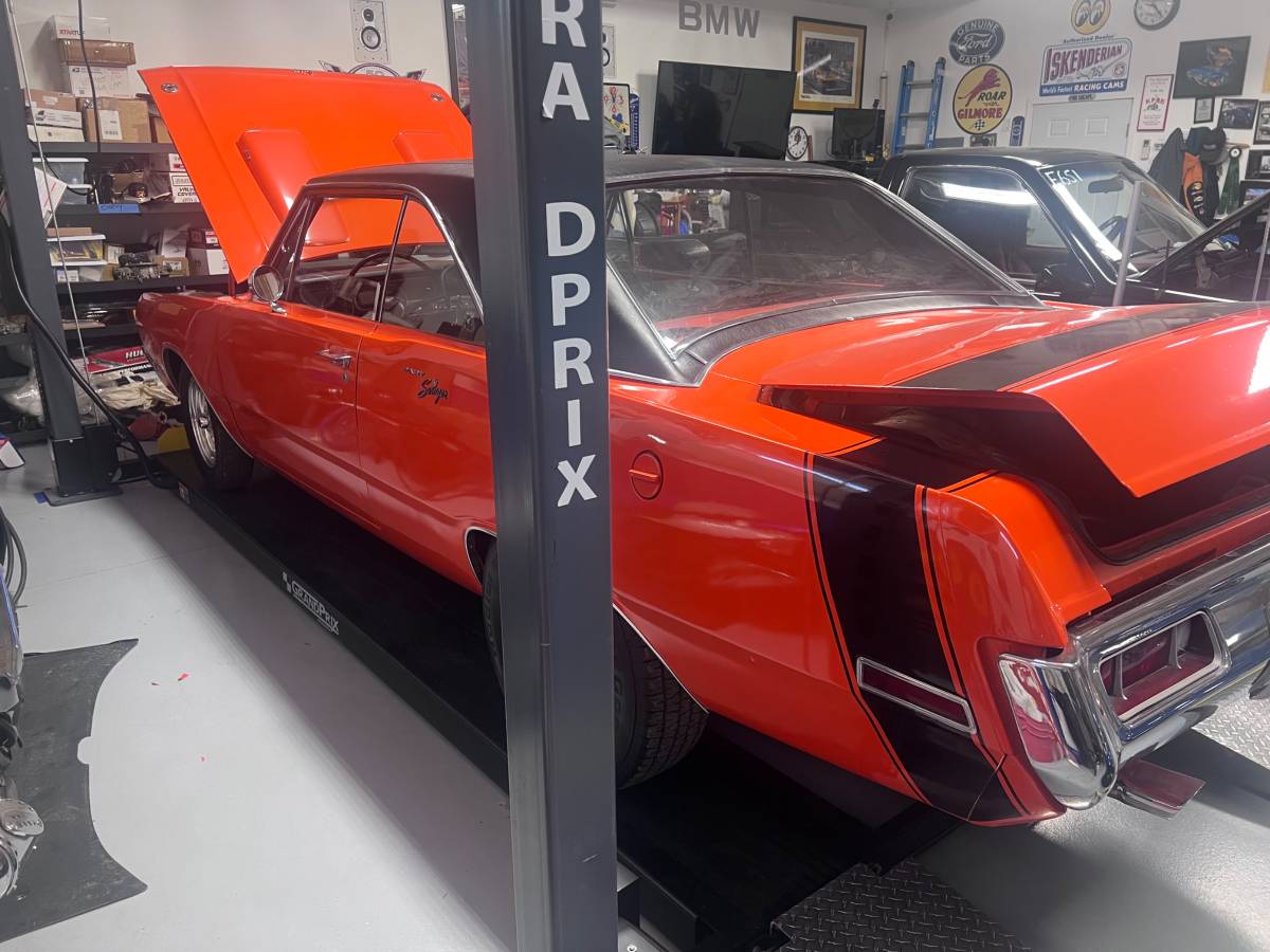 Dodge-dart-swinger-340-1970-orange-4