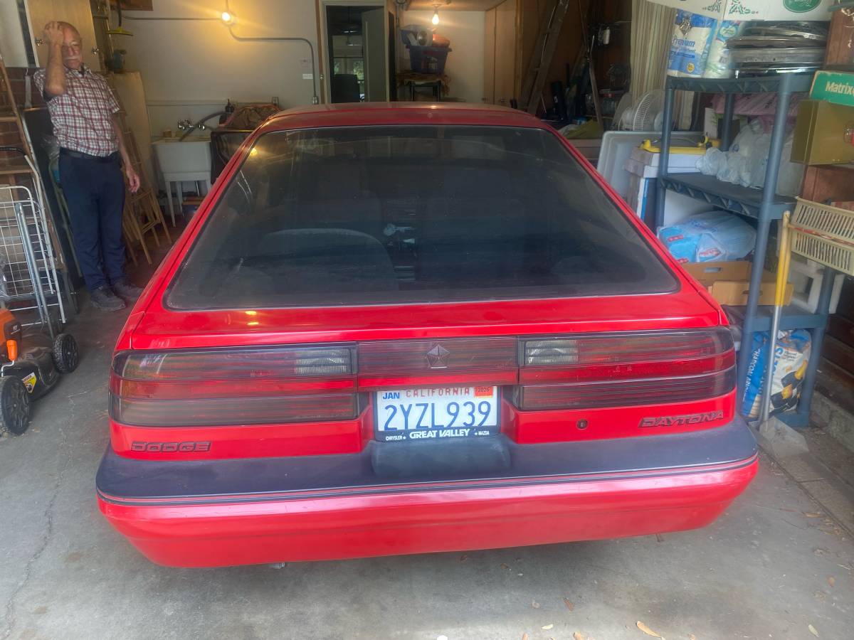 Dodge-daytona-1991-red