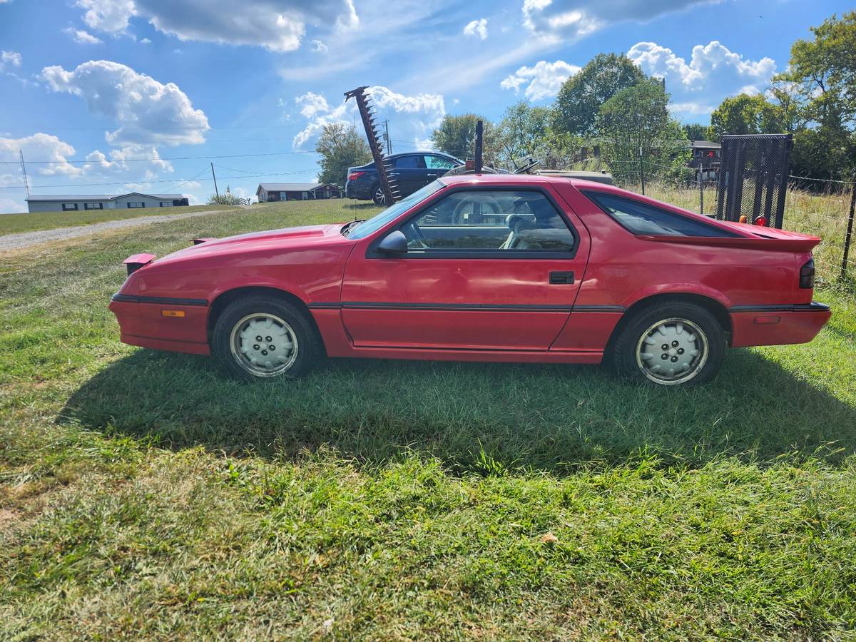 Dodge-daytona-shelby-z-1988-2