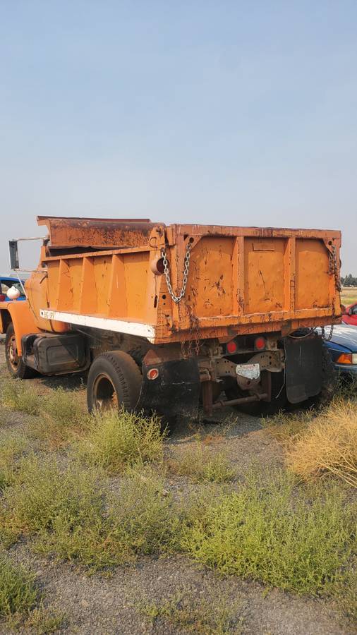 Dodge-dump-truck-1962-orange-2