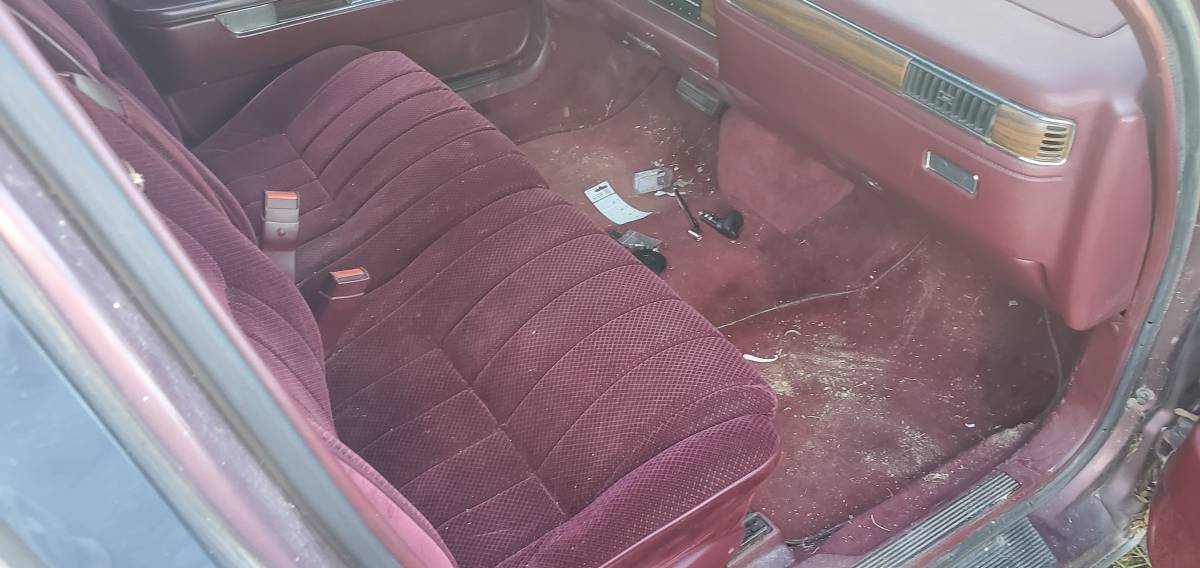 Dodge-dynasty-1990-custom-12