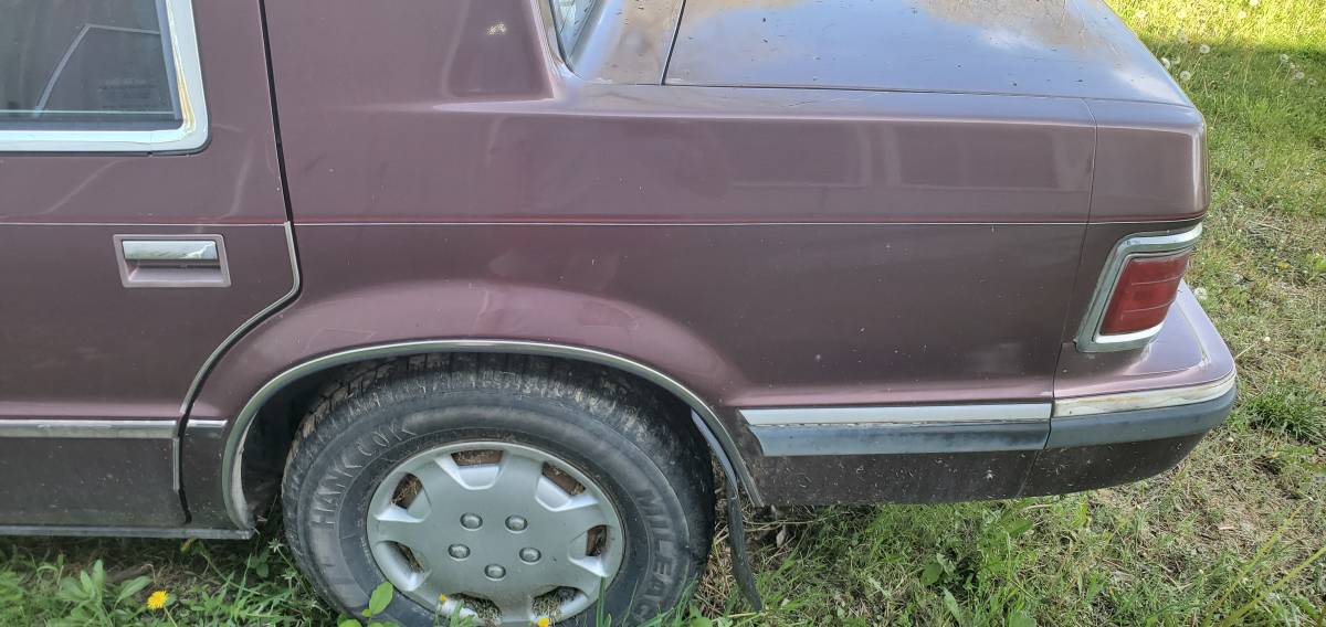 Dodge-dynasty-1990-custom-3