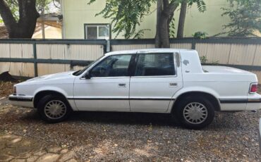 Dodge-dynasty-1990-white-1