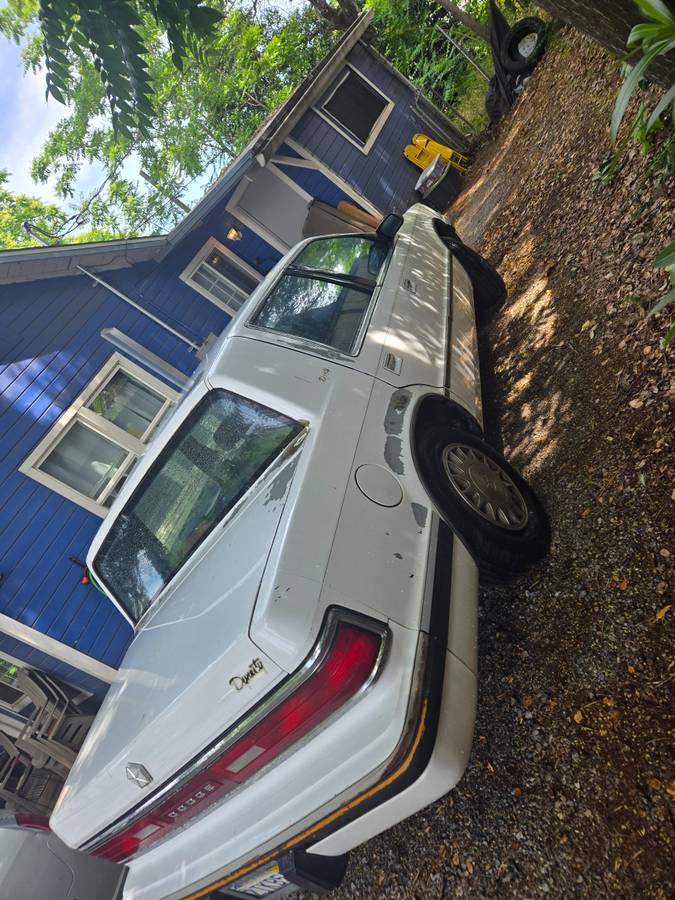 Dodge-dynasty-1990-white-6