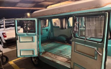 Dodge-family-wagon-1966-blue-17