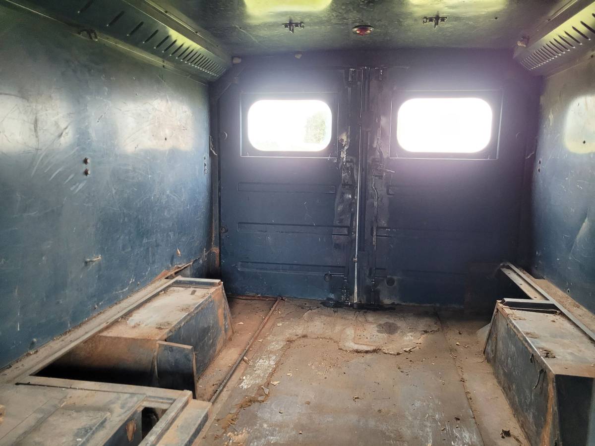 Dodge-m43-ambulance-4x4-1951-custom-10