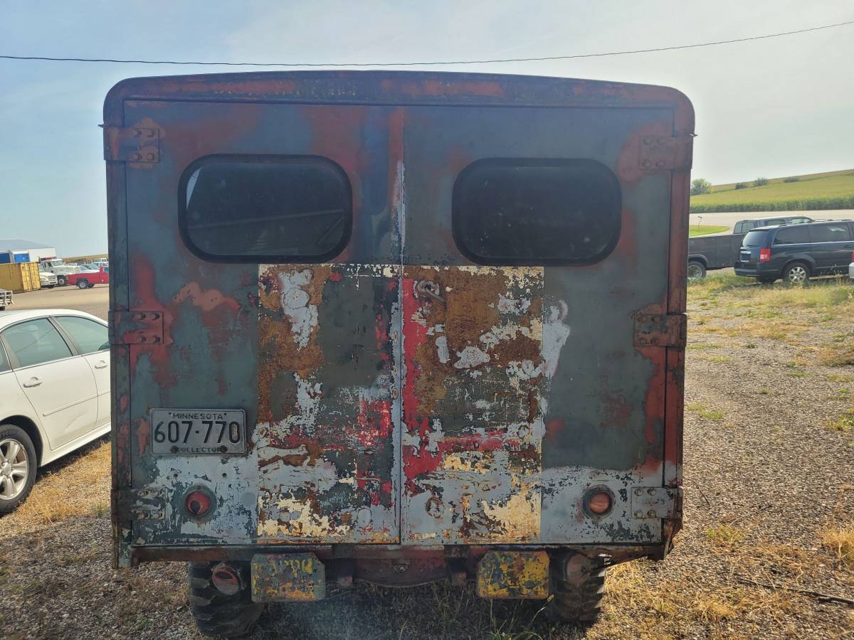 Dodge-m43-ambulance-4x4-1951-custom-3