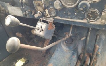 Dodge-m43-ambulance-4x4-1951-custom