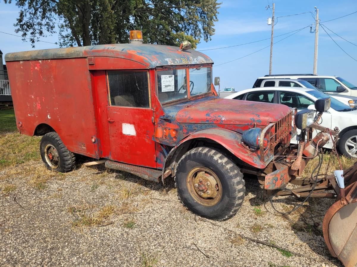 Dodge-m43-ambulance-4x4-1951-custom-5
