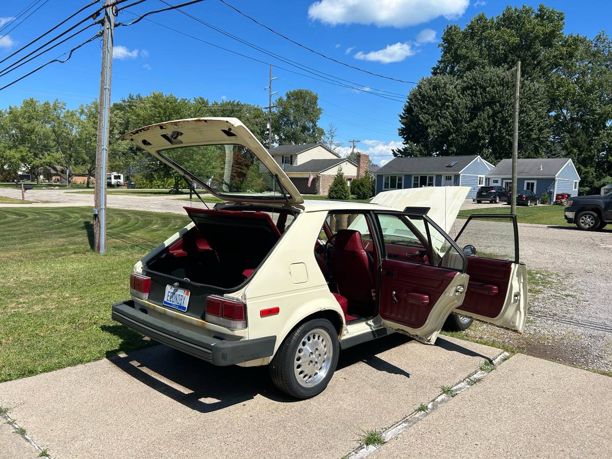 Dodge-omni-glh-1985-17
