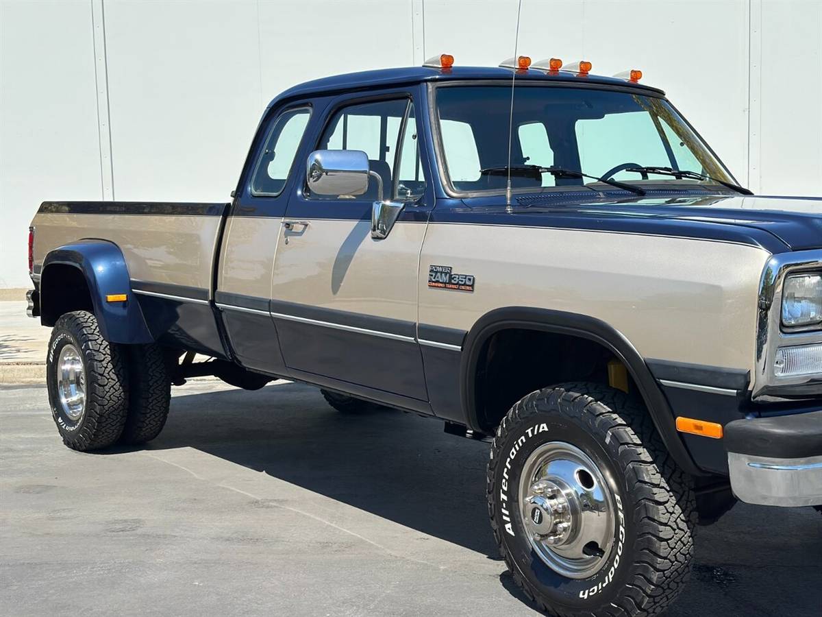 Dodge-other-pickups-w350-5.9l-4x4-12-valve-cummins-1993-blue-2