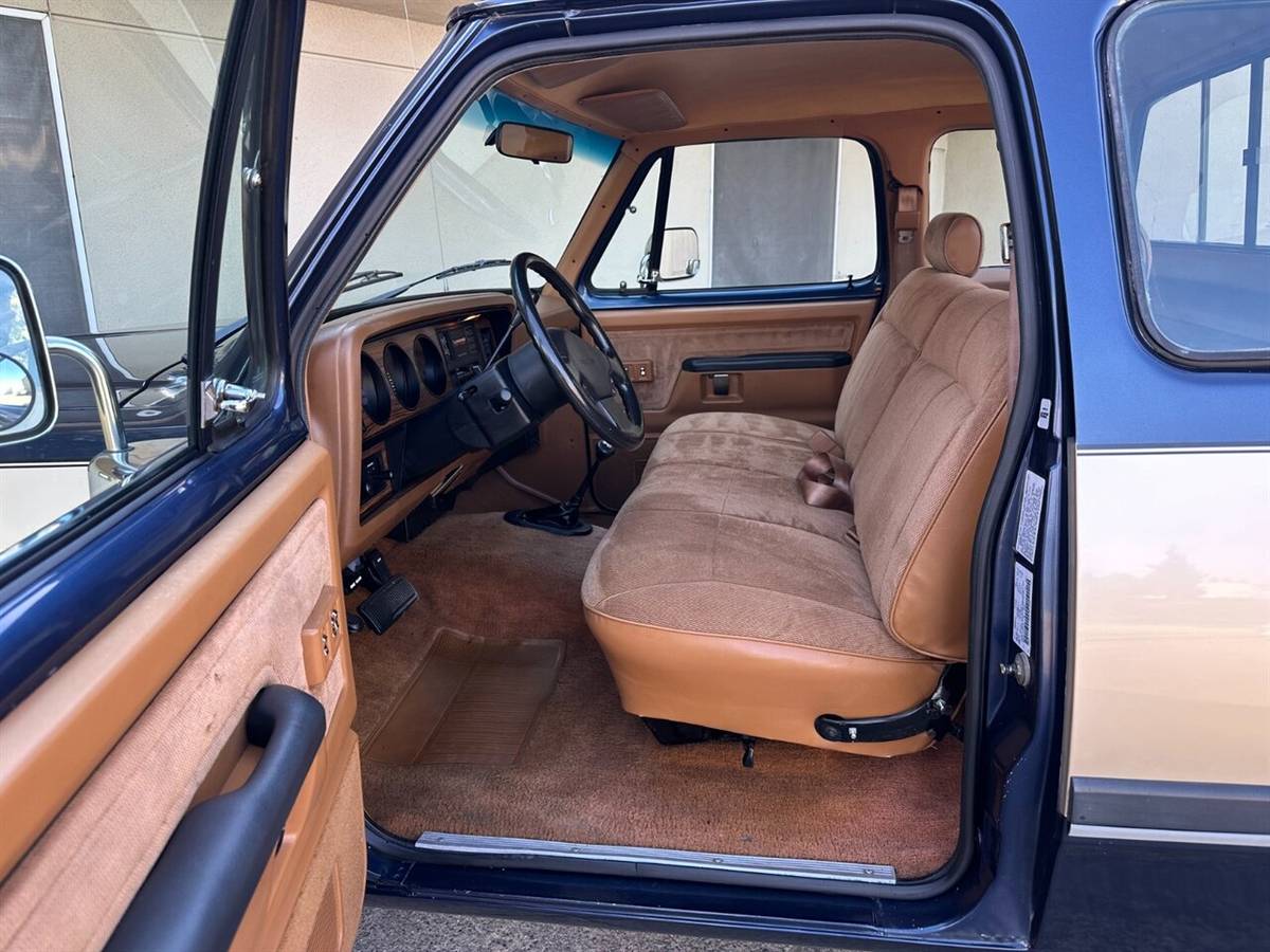 Dodge-other-pickups-w350-5.9l-4x4-12-valve-cummins-1993-blue-37