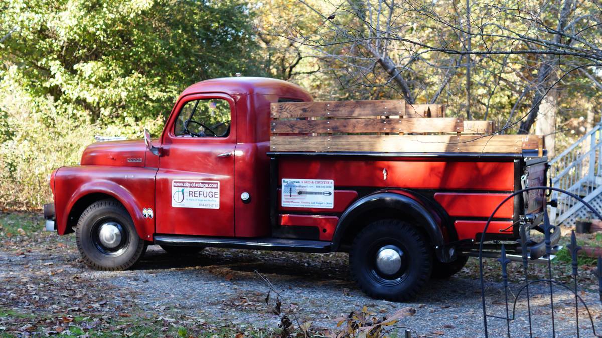Dodge-pickup-1950-red-10