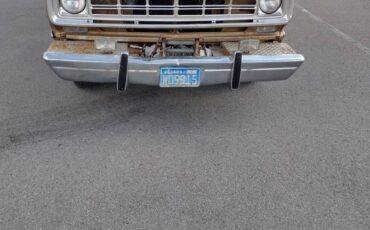 Dodge-power-wagon-1976-1