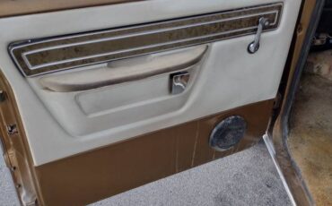 Dodge-power-wagon-1976-8