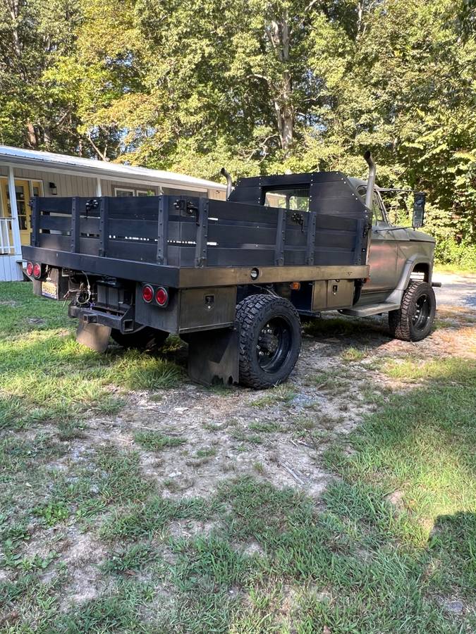 Dodge-power-wagon-diesel-1966-grey-4