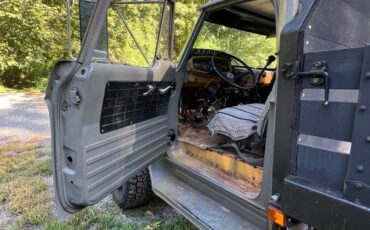 Dodge-power-wagon-diesel-1966-grey-9
