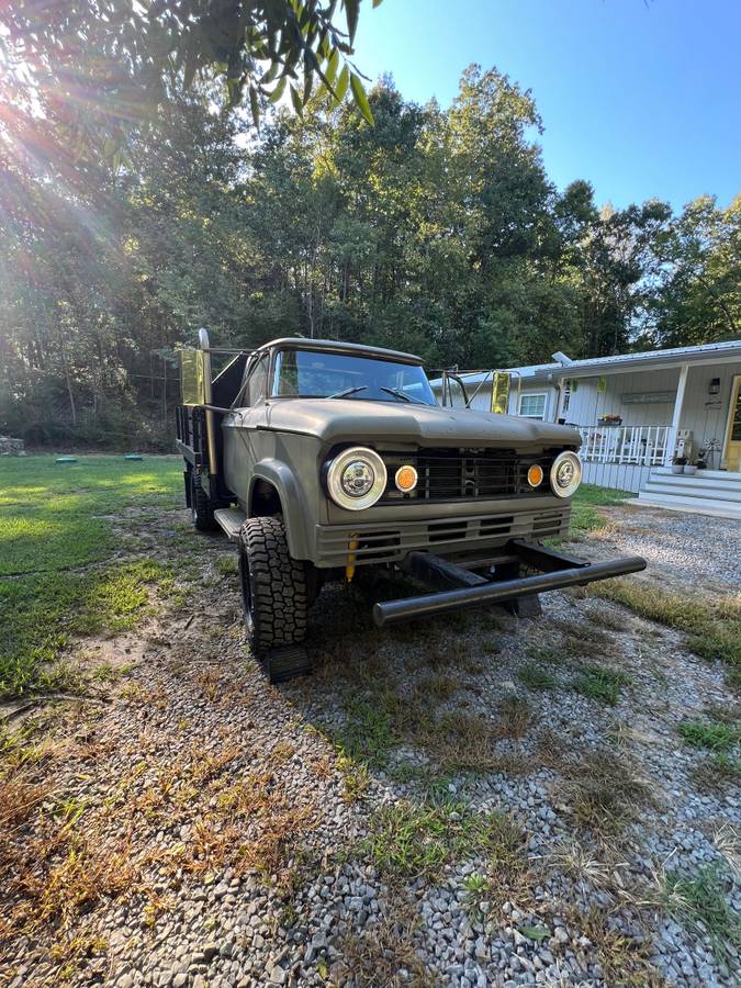 Dodge-power-wagon-diesel-1966-grey