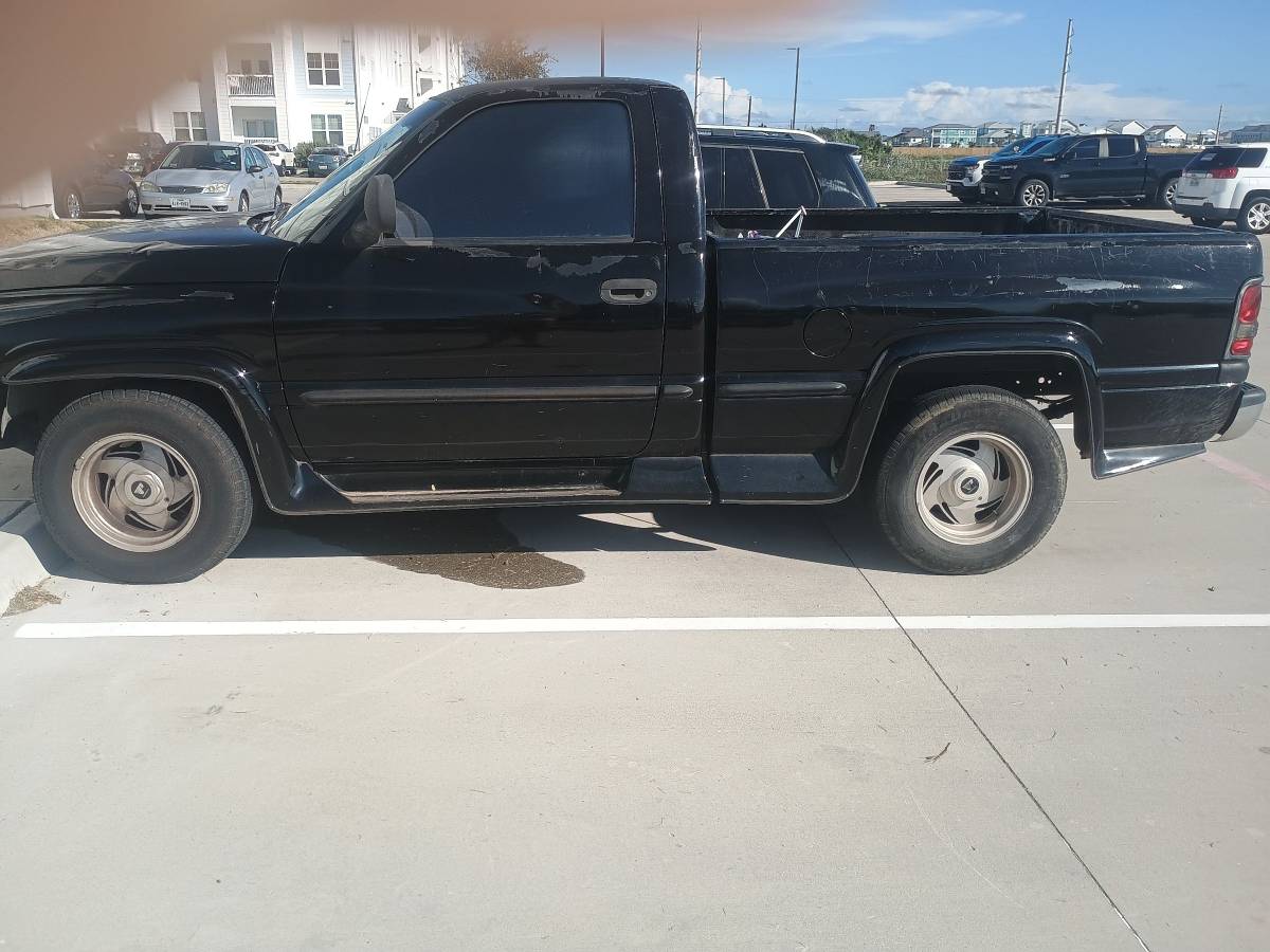 Dodge-ram-1500-1985-black