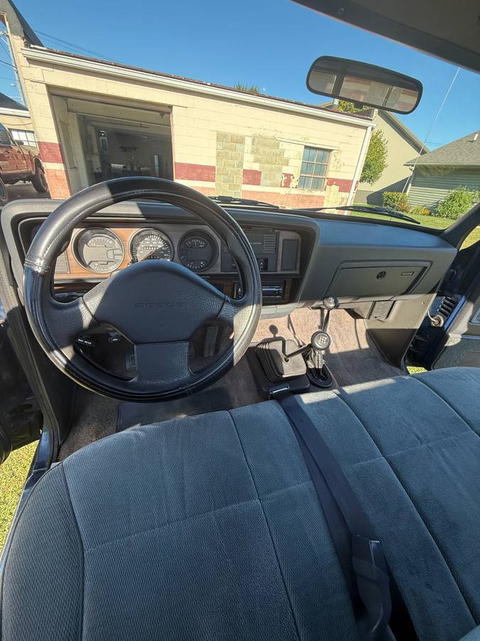 Dodge-ram-1500-1992-blue-7