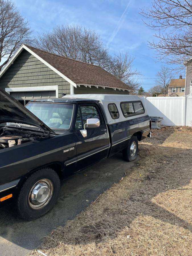 Dodge-ram-1500-1993-black