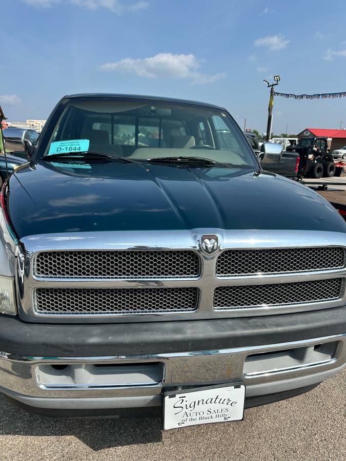 Dodge-ram-1500-1995-green-1