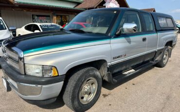 Dodge-ram-1500-1995-green