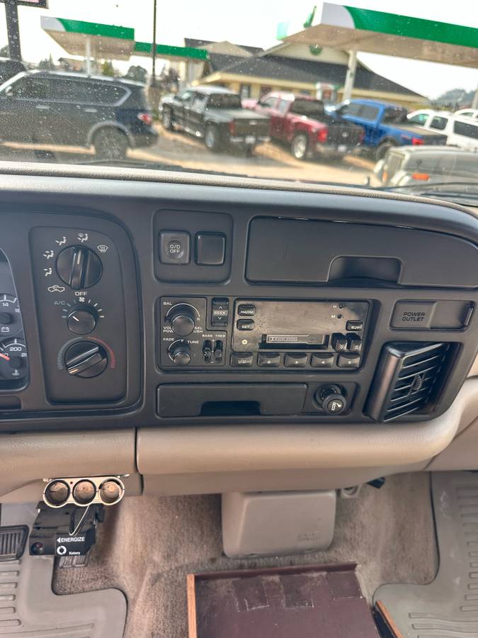 Dodge-ram-1500-1995-green-7