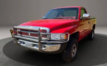 Dodge-ram-1500-pickup-4wd-1995-red-1